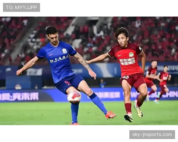 申花进攻过度依赖单核，选择匮乏问题逐步反映在比赛走势中